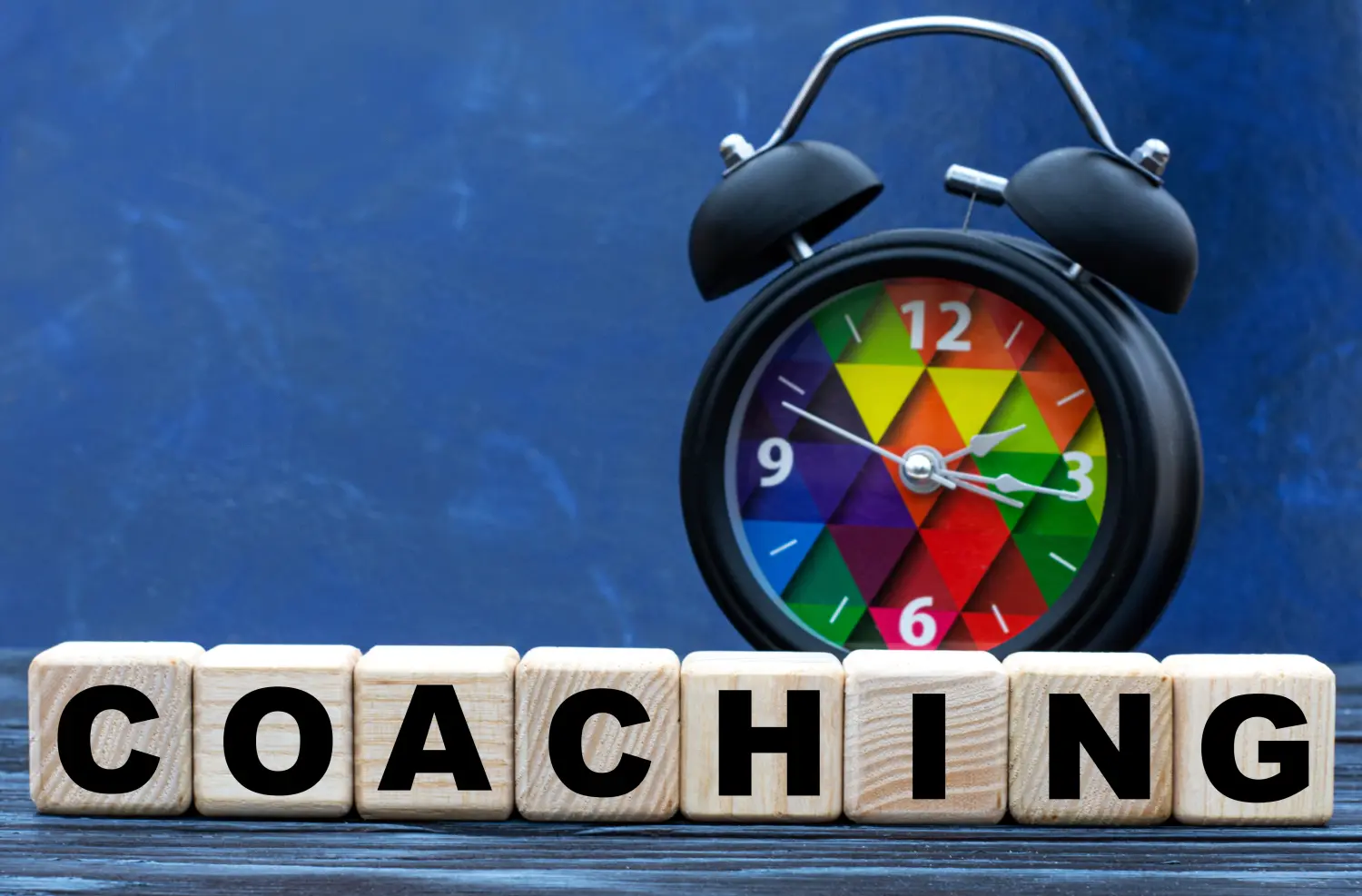 Konzeptwörter COACHING auf Würfeln